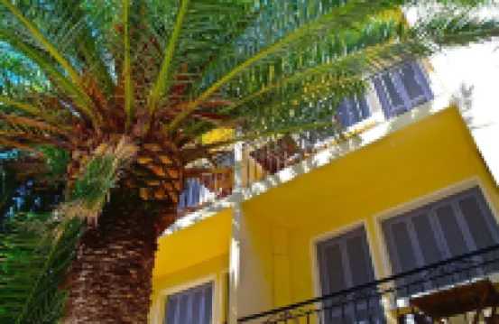 Hôtel le Grillon Отели в г. 