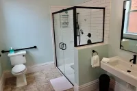 Historic Red Rooster Inn Hotels in Litchfield