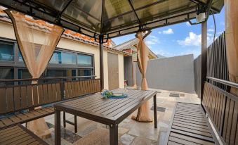wangkyeong hanoak poolvilla