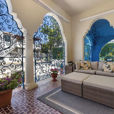 MANSION MIRAFLORES