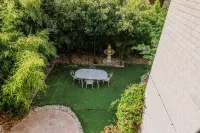 紐伊市中心花園豪華公館 Michel Cluizel附近的飯店