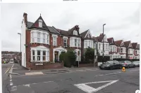 The Croydon Penthouse Hotel in zona Thornton Heath Railway Station