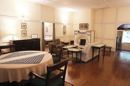 Chowkidinghee Heritage Chang Bungalow Отели в г. Дибрагарх