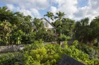 Tamarind 4 Bedroom Home Hotels near Leon Levy Native Plant Preserve