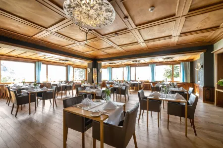 See- Und Seminarhotel FloraAlpina Vitznau Отели рядом с достопримечательностью «cereneo AG»