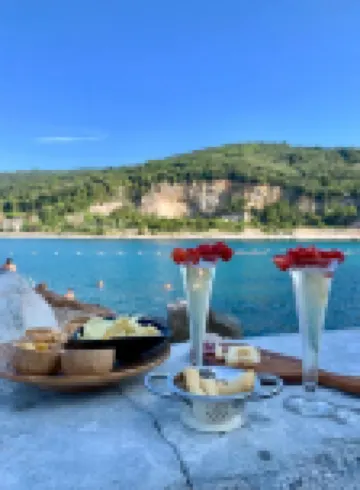 拉普羅杜德拉米拉格里奧旅館 鄰近拉斯佩齊亞海軍博物館的酒店