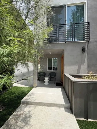 Close to Universal Studios Family friendly Townhouse! Отели рядом с достопримечательностью «Шерман-Окс Галлерия»