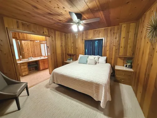 MN cabin escape. 2 cabins on exclusive DL shore Hotels in Becker County
