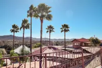 Selah Hotel - Mountain view