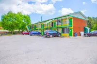 OYO Hotel Calhoun, GA I-75 Hotels in Calhoun