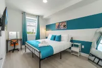 Stylish-King Beds, Free Parking, Near Attractions