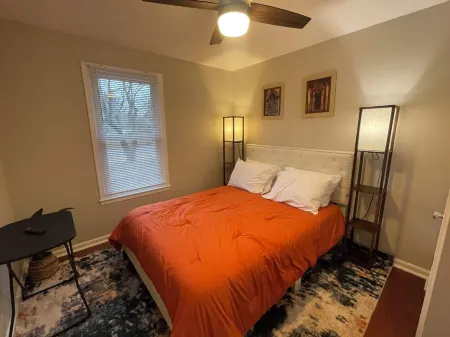 Chic & Spacious 3-Bedroom Retreat in the Heart of Clarksville