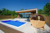 Morris Resort Tohginbow -  Holiday Villas