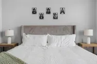 Stylish 2BR Near Sylvan Park Music City Views! Hotel in zona Bellevue Recreation Center