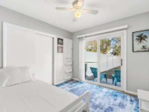 Lobster Louie's Inn - Cozy 2/1 Mins from Beaches. Fenced yard. Pet Friendly. Hoteles en Whitfield