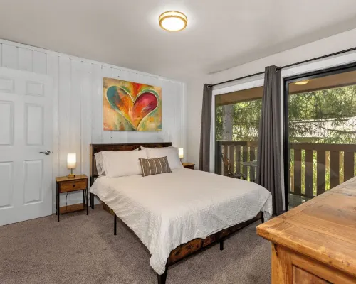 Stylish Sun Valley 2Br - Dog-Friendly - 2 Min Walk to Town Hotels in Ketchum
