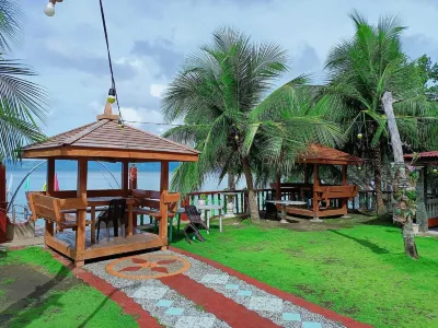 El Krimphoff Resort 비나공 비치 주변 호텔