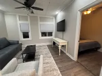 Cozy completely remodeled 1-bedroom apartment in the heart of Downtown Oxford.