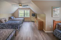 Okemo mountain house with private hot tub