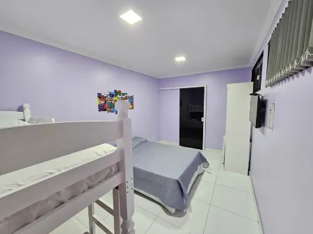 Alice Suites Отели рядом с достопримечательностью «Praia dos Anjos»