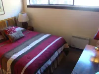 Taos Ski Valley/3 Bdrm/Sleeps 8/Directly Next Door To The Children's Ski School