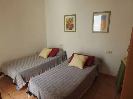 COZY AND SPACIOUS APARTMENT 200 M FROM THE BEACH