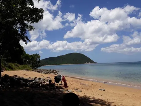 Bungalow between Sea and Mountains Отели рядом с достопримечательностью «Deshaies»
