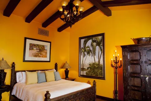 The most Romantic Beachfront Villa with stunning ocean view on  Palmilla Beach