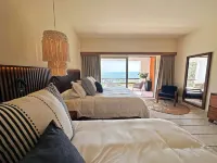 Beachfront condo with ocean view, private pool & resort amenities