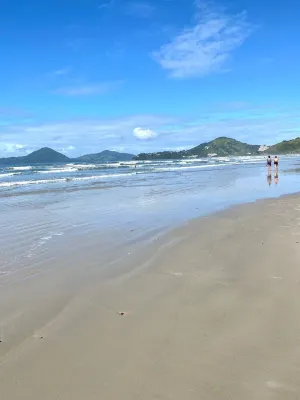 Cozy apartment 3 minutes from Praia Grande for up to 8 people