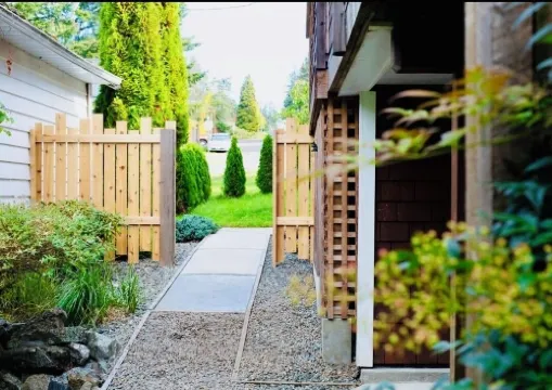 Charming suite at the lake, right in the heart of the village.