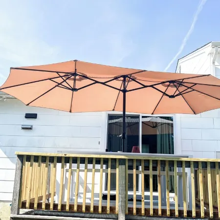 Sunset Bayside Beach House - Sleeps 14, Steps from Beach & Bay, Outdoor Shower