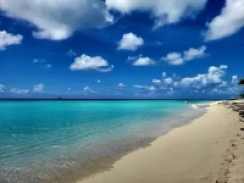 Beach front vacation rental - perfect for families!