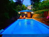 Luxurious Island home with private pool. Short walk to the beach. 웨스트 엔드 호텔