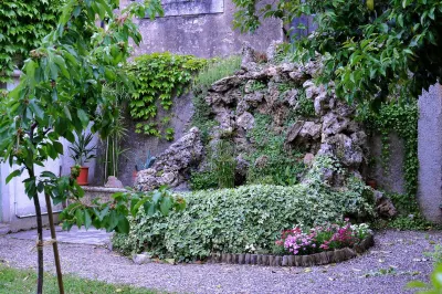Well-Equipped House with Character and Garden Near the City Center Hotels near Camping Les Cigales , 3 étoiles