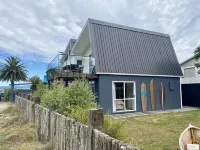 Totara Bach - just a few meters away from the beach (Tata Beach, Golden Bay)  호텔