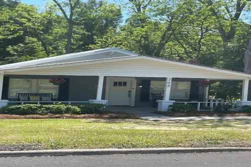 Cozy modern style home, sleep 8, all the amenities of home. Hoteles en Sylvania