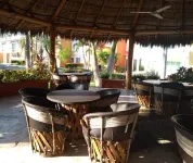 Winter Bird Retreat, with A/C, Pool, Beach Nearby, 10 Minutes from Bucerias. Hotels in Mezcales