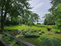 Lakefront Chalet in Montreal Hotels in der Nähe von Bois-de-lÎle-Bizard Nature Park