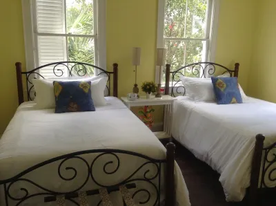 Lyndhurst House <br>Vacation  House Extraordinaire Hotels in Downtown Nassau