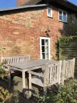Comfortable farmer's card with lake view, 5 minutes drive to the beach, large garden Hotels in Glowe