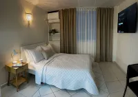 Cozy Isla Verde Beach Studio! Pool + close to Airport