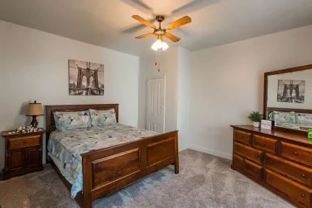 Lovely Downtown Townhome