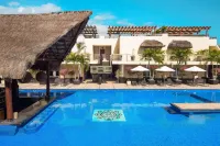 Aldea Thai PH with HUGE rooftop terrace, private plunge pool! Updated & Unique!