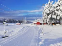 Large high standard holiday house, sauna, outdoor pool, boat