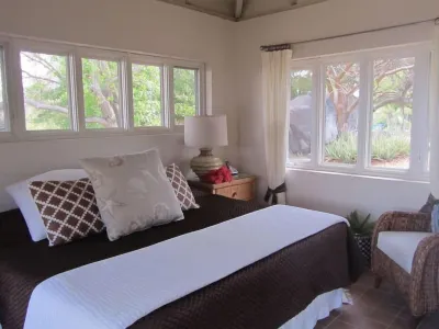 Rockmere Villa - PANORAMIC OCEAN VIEWS, BEACH .2 MILES, MULTI-UNIT ESTATE Hotel a 