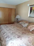 Newly Renovated, Beautiful Oceanfront Condo, 5 mins to Atlantic City