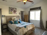 Cozy Rio Rancho home with easy access to Santa Fe, Albuquerque, or Jemez Springs Hotels in Rio Rancho