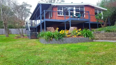 Green Leaf Retreat/PETS ALLOWED/FREE PARKING/CLOSE TO KATOOMBA & BLUE MOUNTAINS! Các khách sạn gần Wentworth Falls railway station
