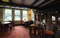 Warrington North East Hotels in Newton-le-Willows